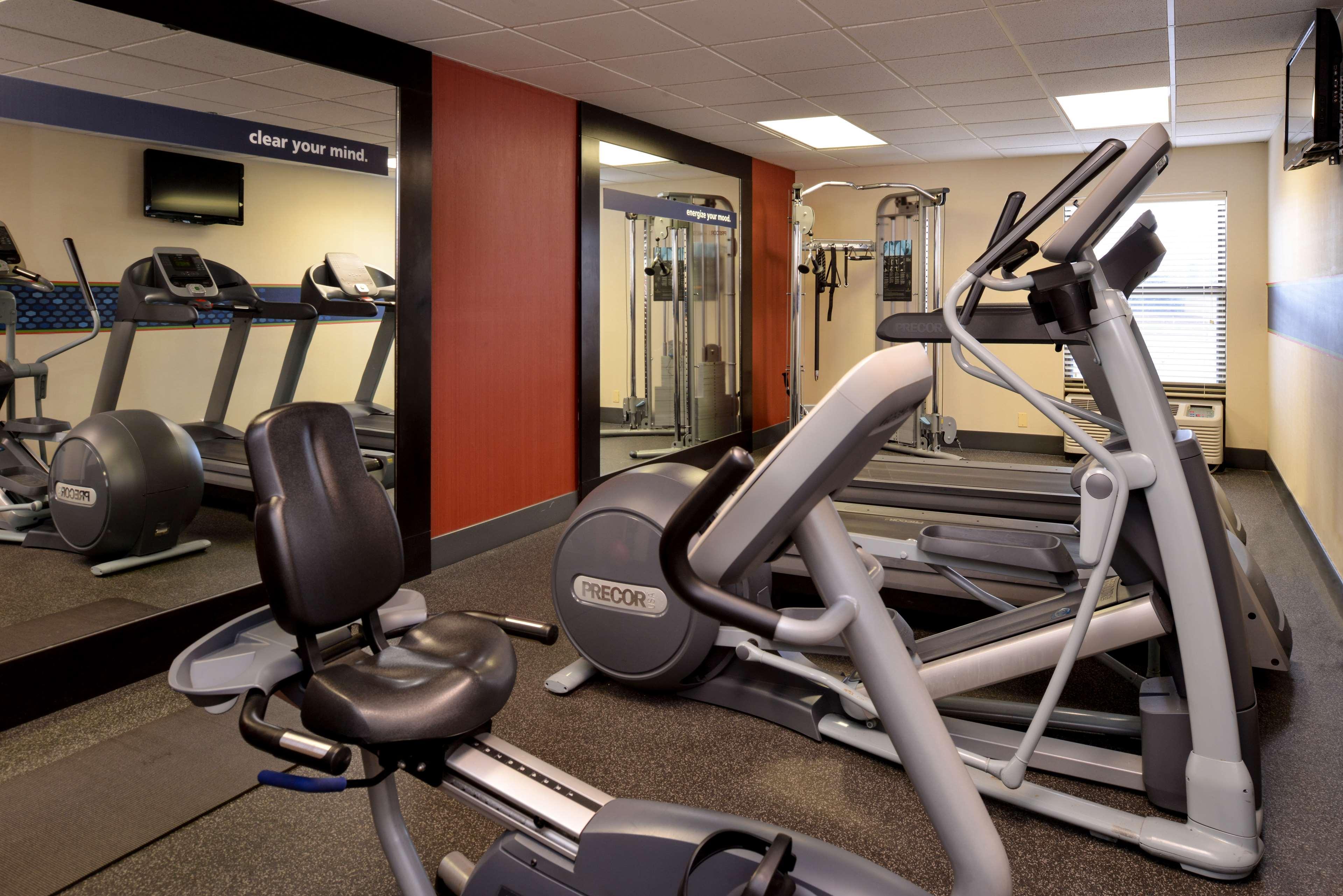 Hampton Inn Henderson Bagian luar foto