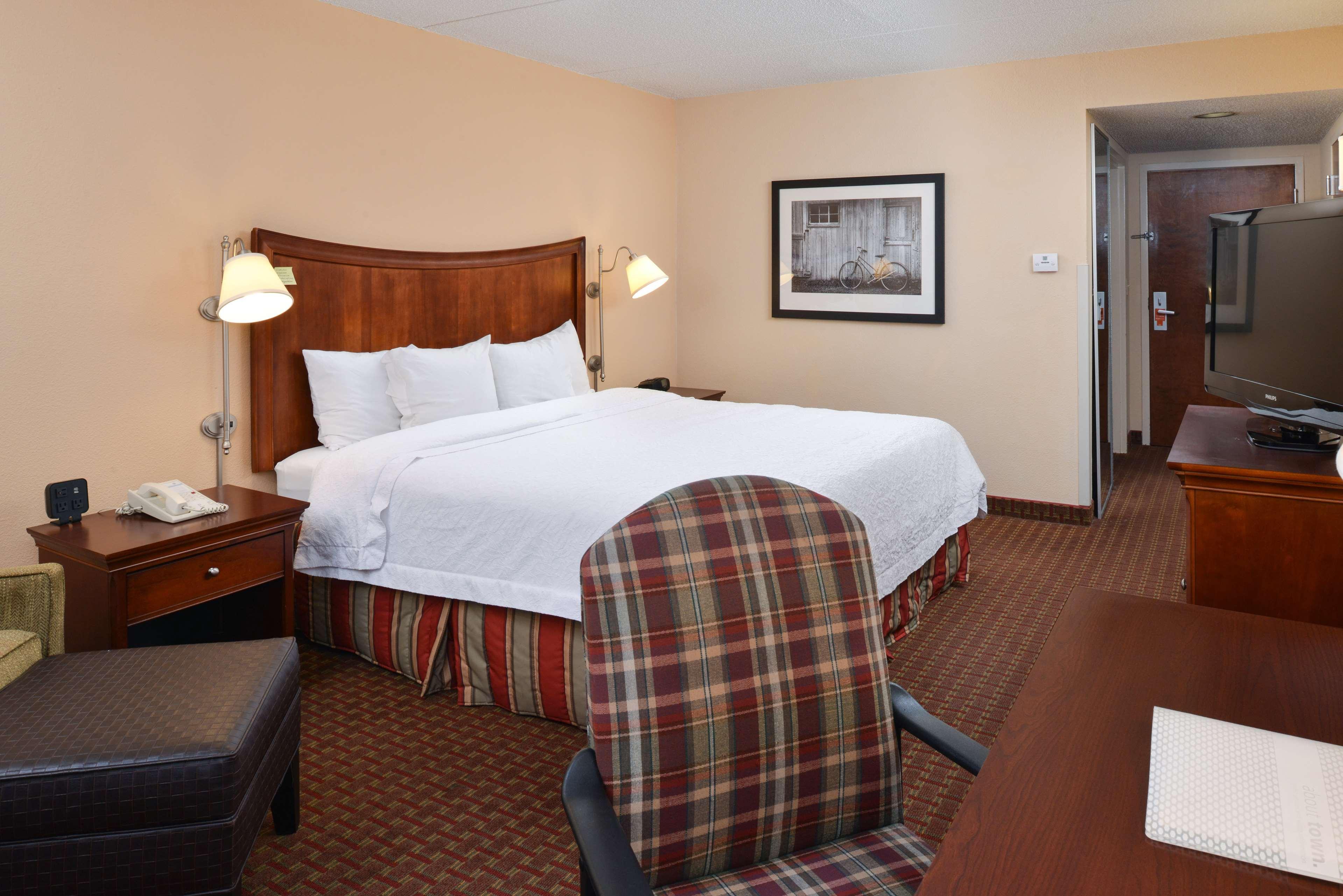 Hampton Inn Henderson Bagian luar foto