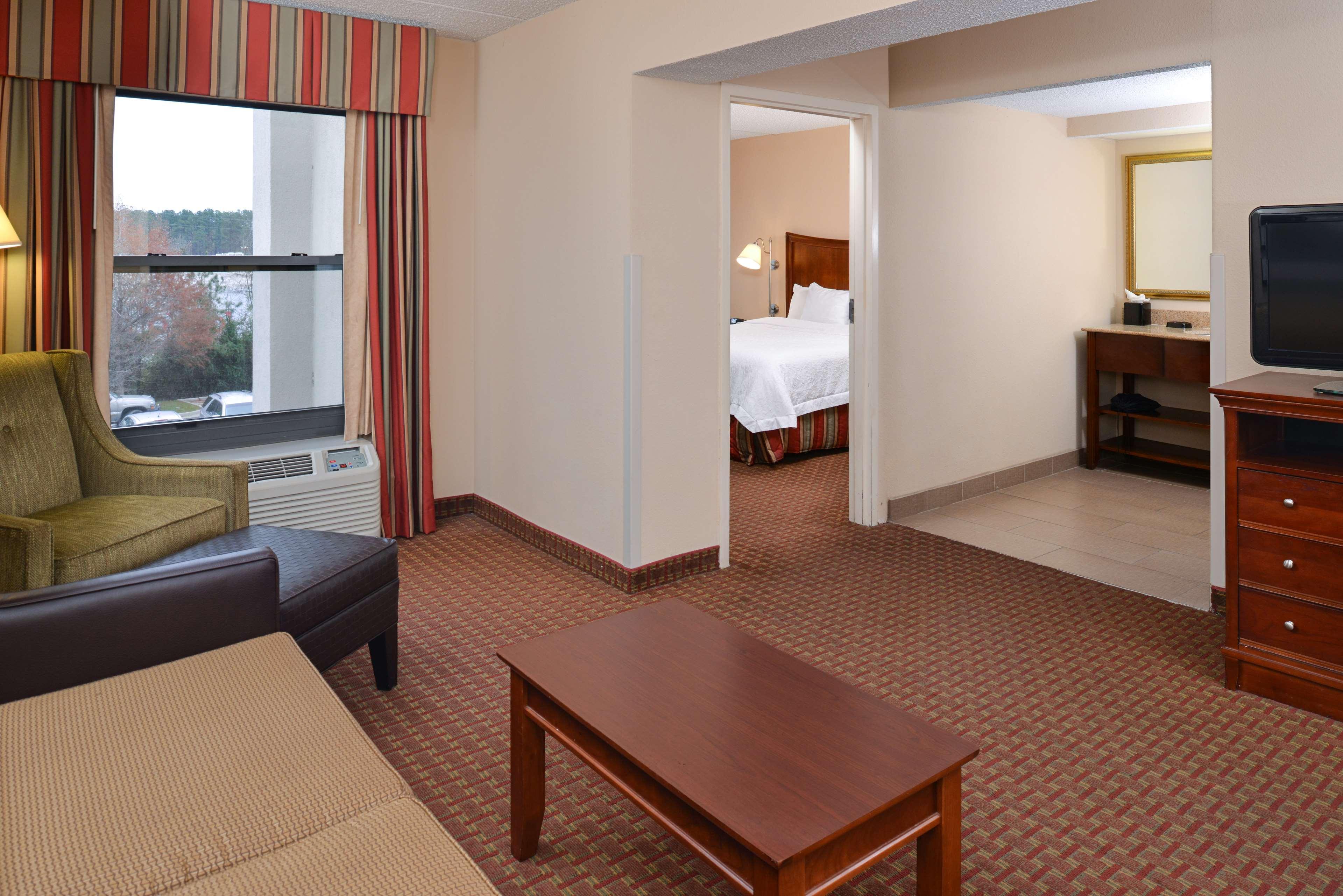 Hampton Inn Henderson Bagian luar foto